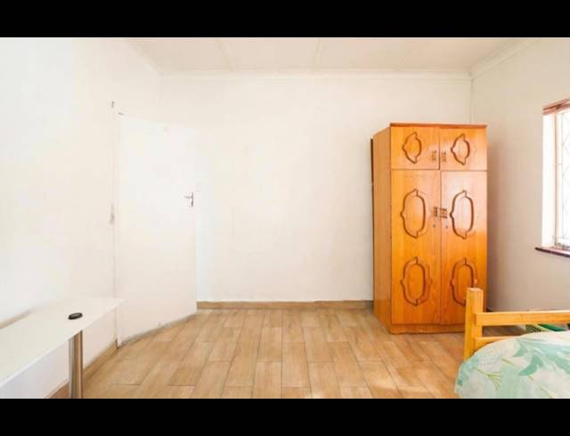 4 BEDROOM FREEHOLD FOR SALE IN SARNIA